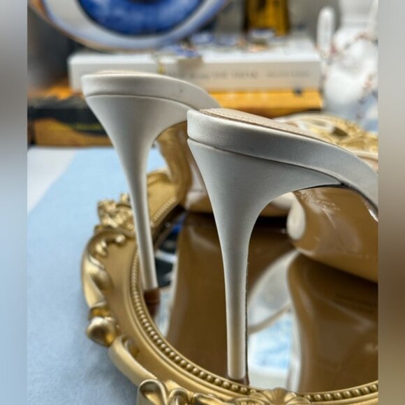 🆕 BLACK SUEDE STUDIO 🧿 NWOB Sammie 100 White Mesh Bow Mule Sandals, Sz 40 US9 - Picture 11 of 16